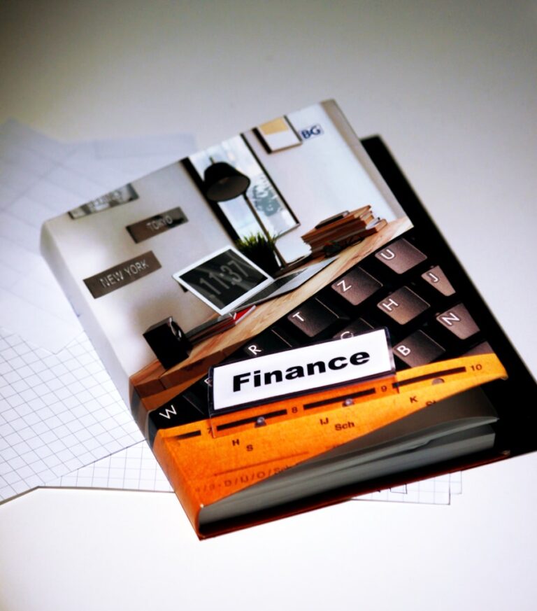 Photo "How to save efficiently based on your fluctuating income"