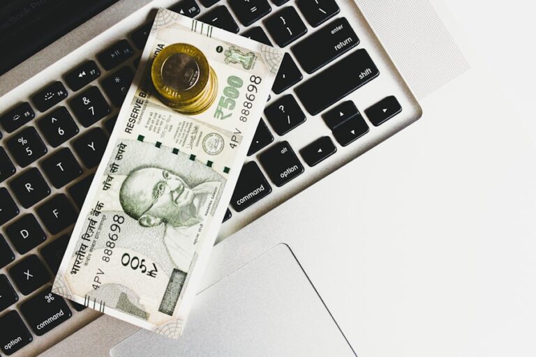 Photo "How to save money using new financial technologies"