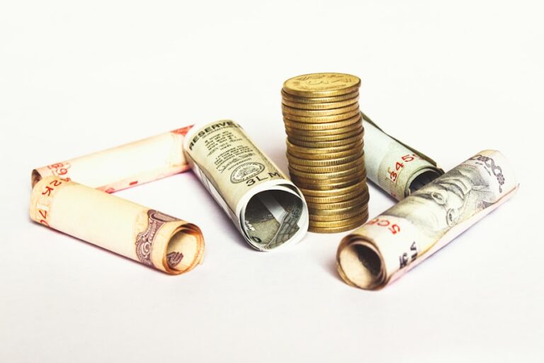 Photo "How to protect your money through life or health insurance"