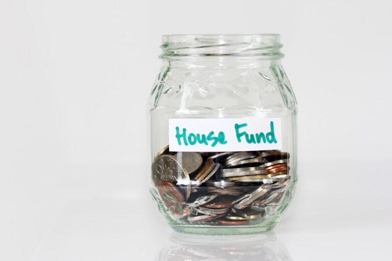 Photo "How to build an emergency fund for financial security"